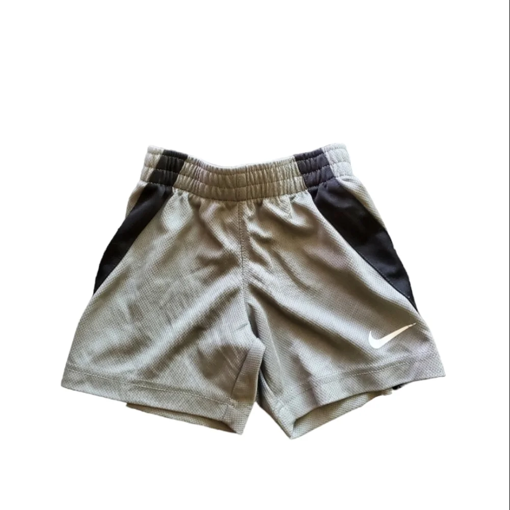 Nike 2‎ piece toddler set. Size 2T